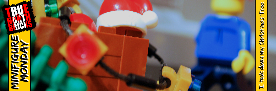I took down my Christmas Tree (Minifigure Monday)