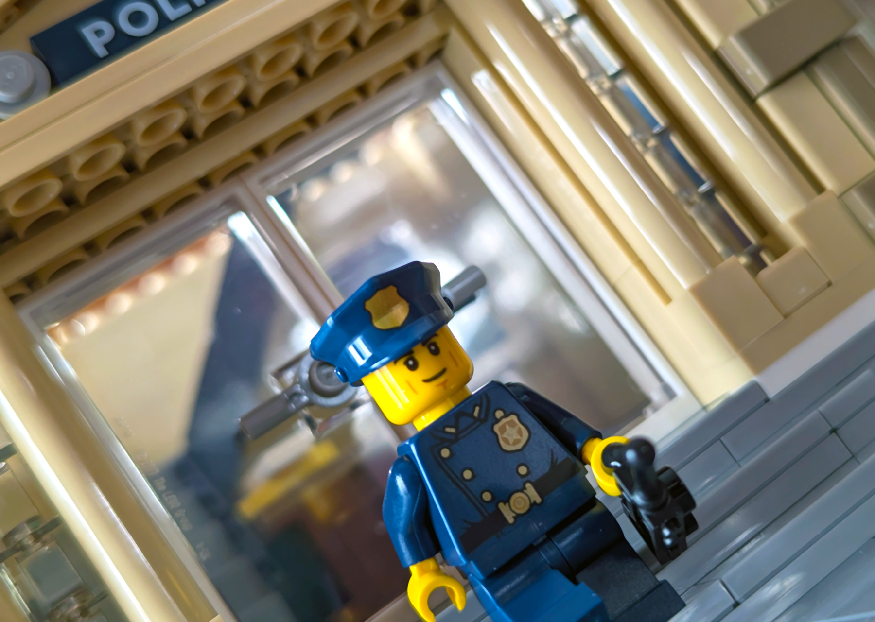 Police Station (10278) Review