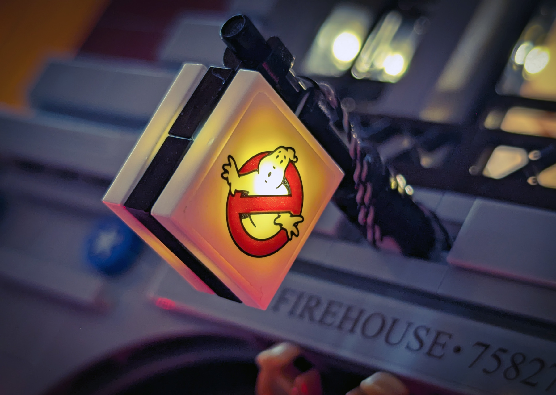 Briksmax Ghostbusters Firehouse Lighting Kit Review