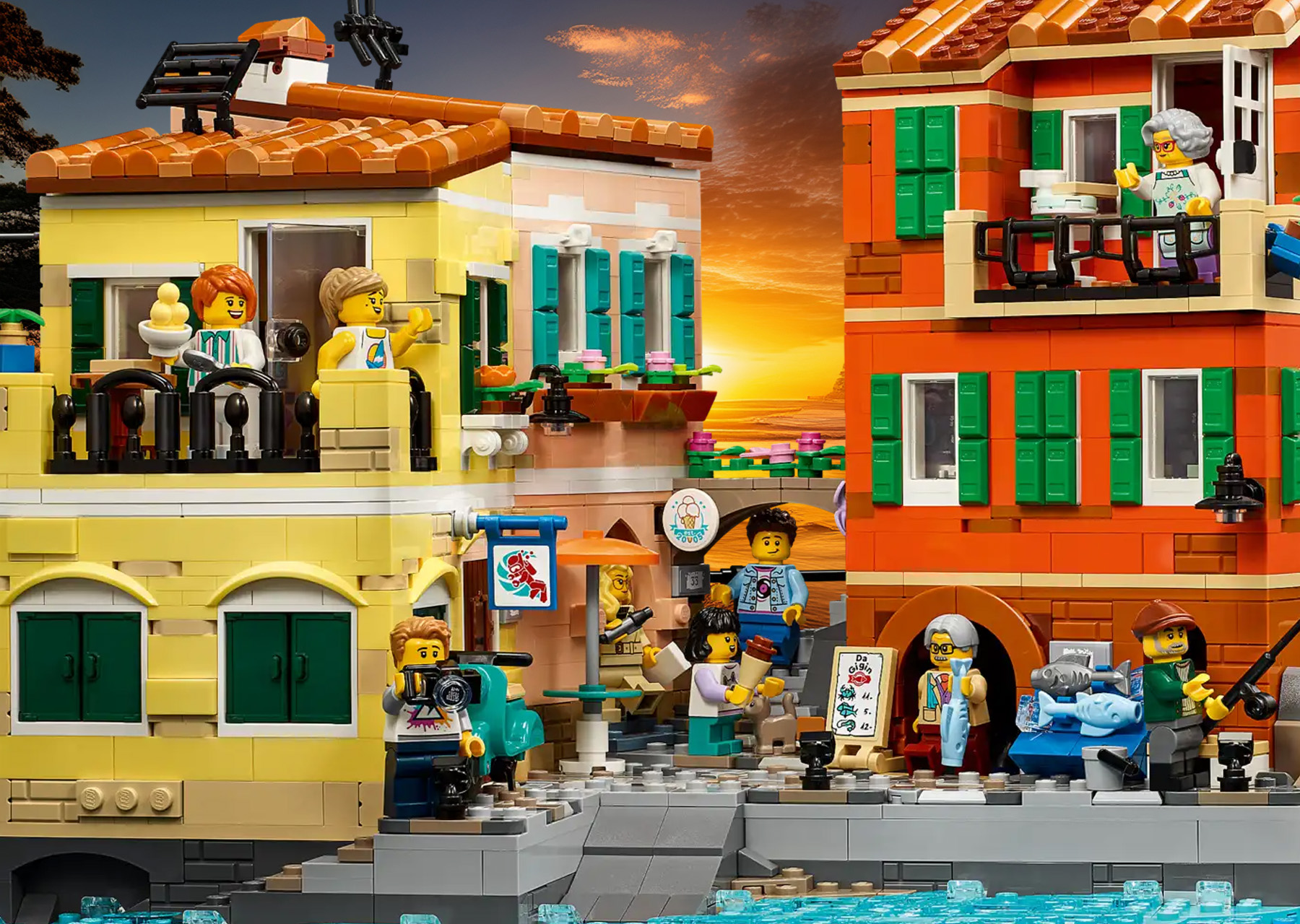 LEGO Italian Riviera and GWP out now